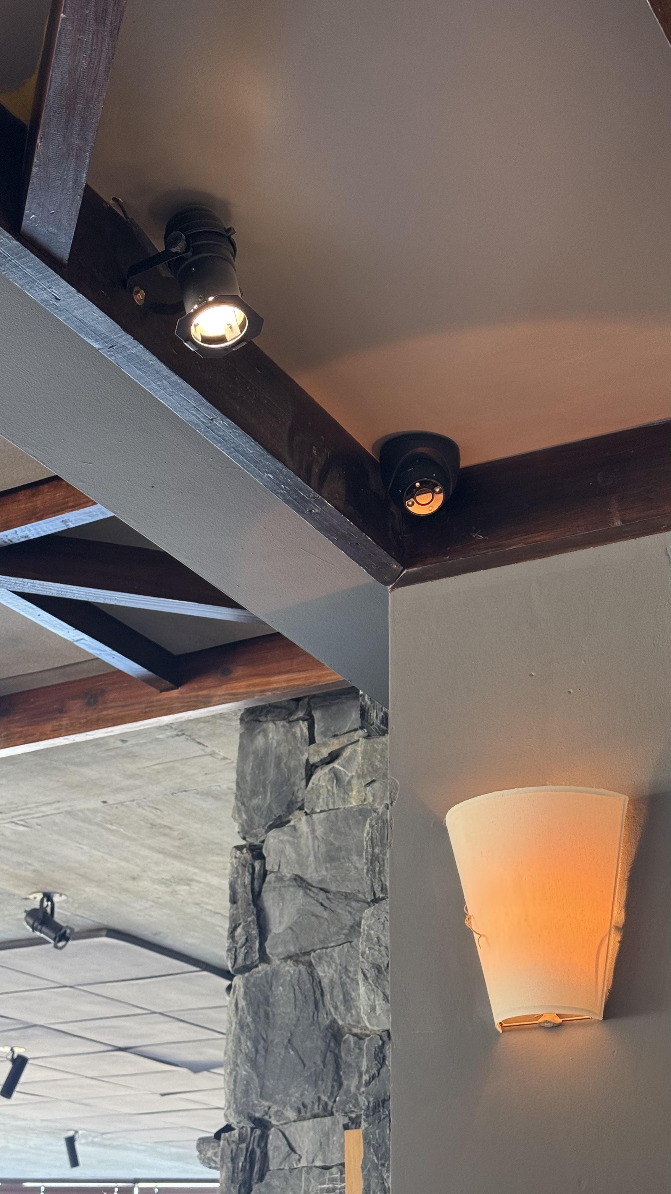 Instalación de seguridad en Chez Manu, Ushuaia